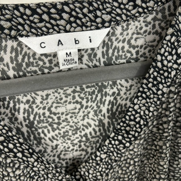 CAbi Sheer Short Sleeve Blouse Patterned Button Down Sz M - Picture 3 of 7
